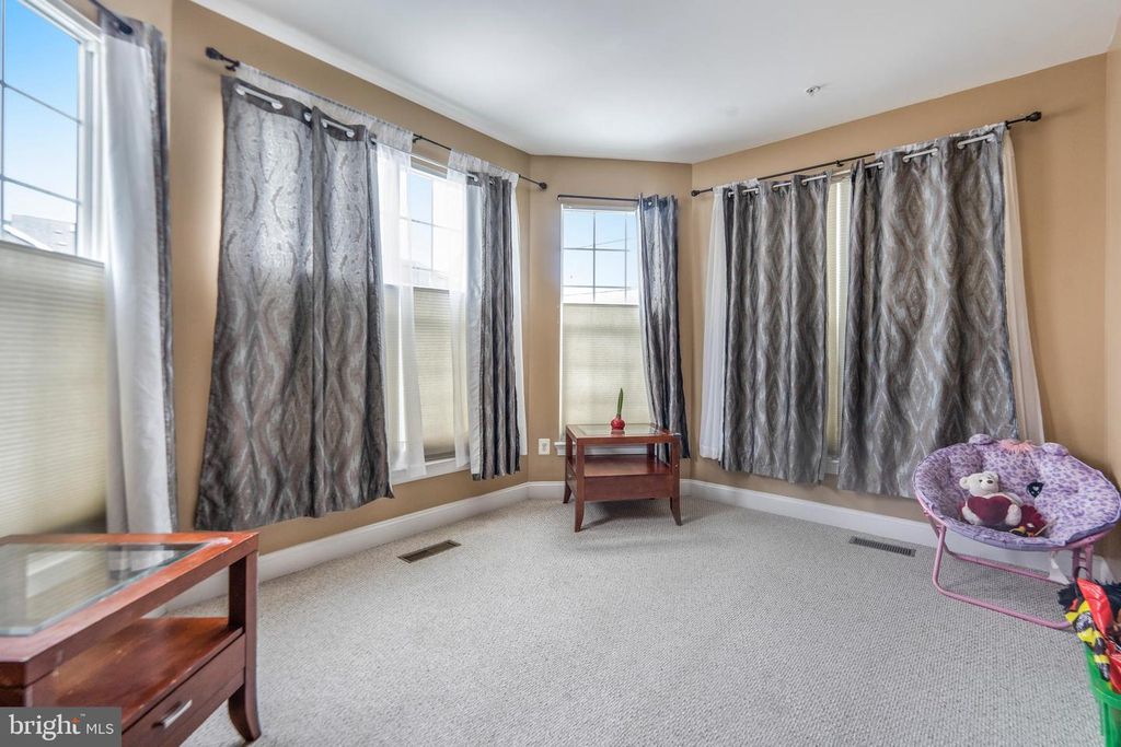 Image 29 of property listing at 23059 WINGED ELM DR, Clarksburg, MD 20871