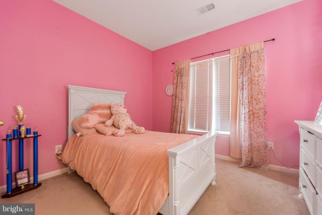 Image 31 of property listing at 23059 WINGED ELM DR, Clarksburg, MD 20871