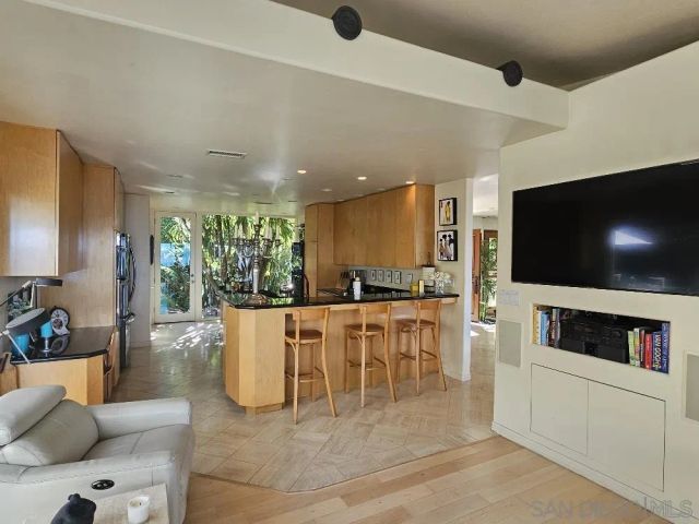 7275 Via Capri, La Jolla, CA 92037