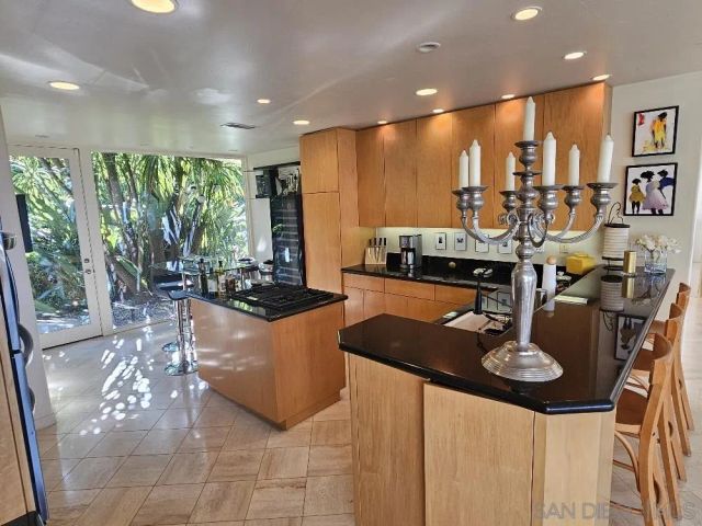 7275 Via Capri, La Jolla, CA 92037