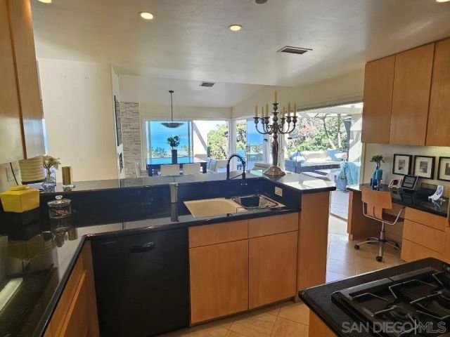 7275 Via Capri, La Jolla, CA 92037