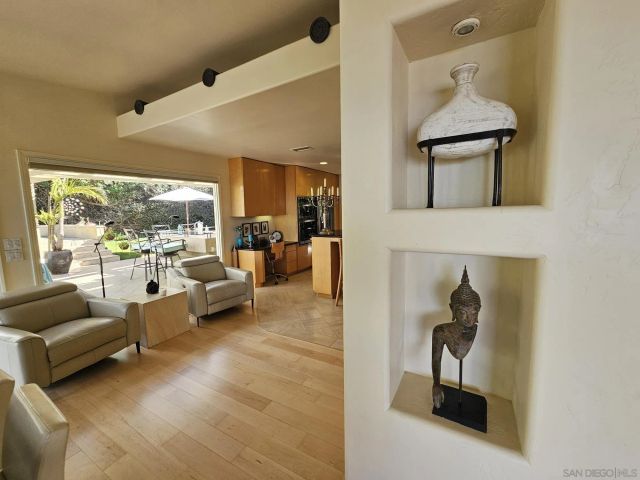 7275 Via Capri, La Jolla, CA 92037
