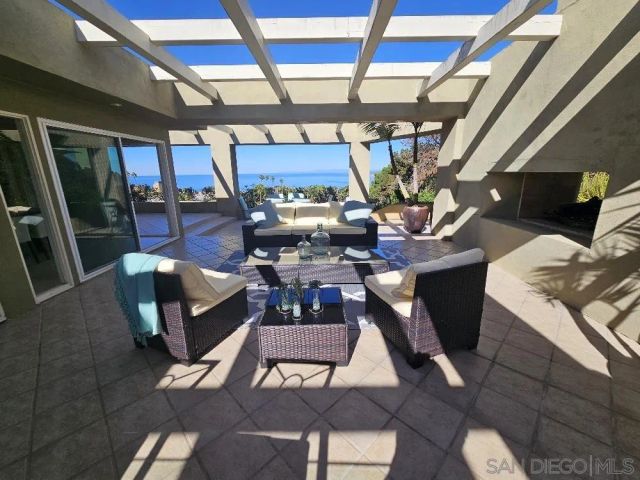 7275 Via Capri, La Jolla, CA 92037