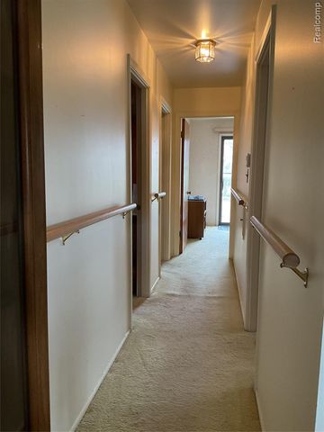 18535 Marquette Street, Roseville, MI 48066