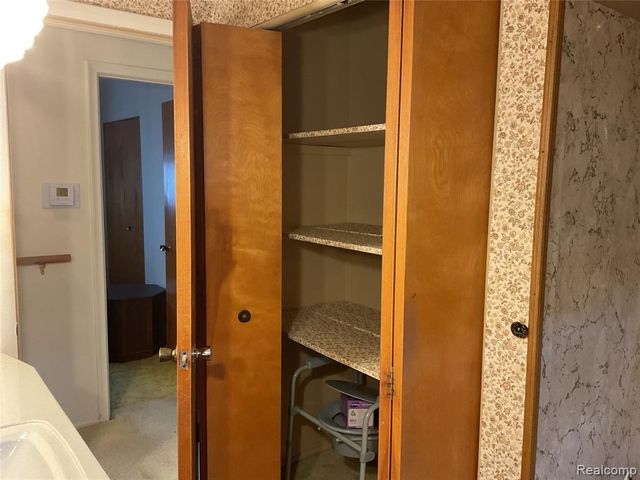 18535 Marquette Street, Roseville, MI 48066