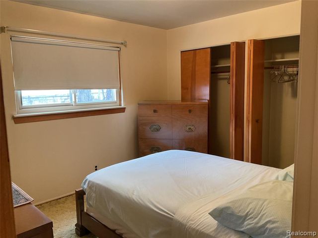 18535 Marquette Street, Roseville, MI 48066