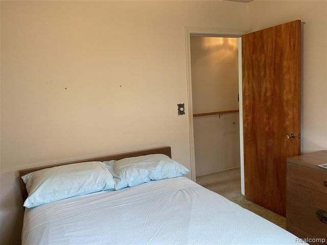 18535 Marquette Street, Roseville, MI 48066