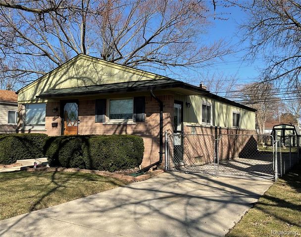18535 Marquette Street, Roseville, MI 48066