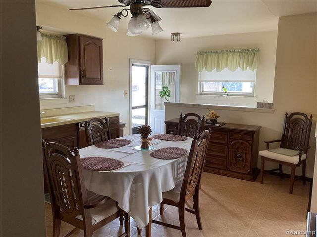 18535 Marquette Street, Roseville, MI 48066