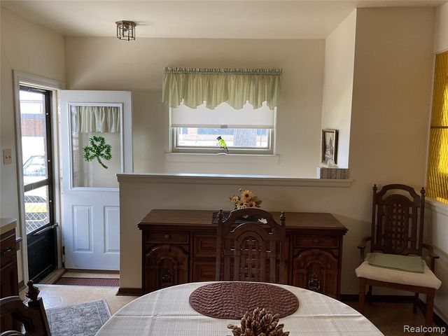 18535 Marquette Street, Roseville, MI 48066