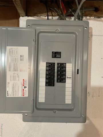 18535 Marquette Street, Roseville, MI 48066