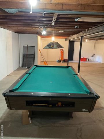 18535 Marquette Street, Roseville, MI 48066