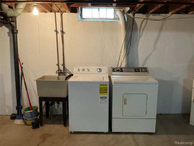 18535 Marquette Street, Roseville, MI 48066