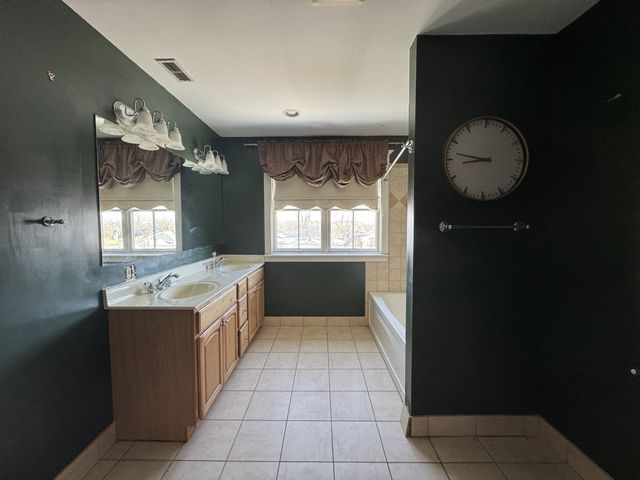 1009 Walter Street, Lemont, IL 60439