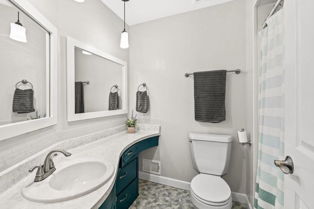 W173N8479 Westbridge AVENUE, Menomonee Falls, WI 53051