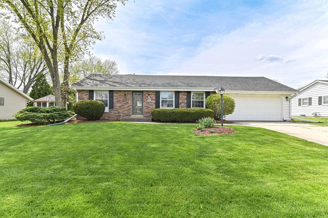 W173N8479 Westbridge AVENUE, Menomonee Falls, WI 53051