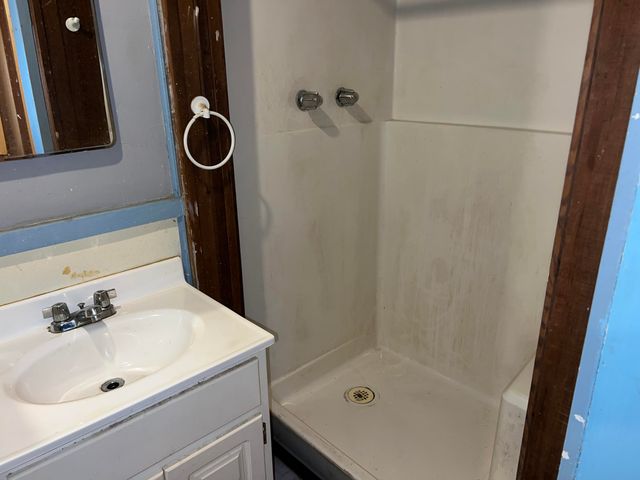 114 River Road, Miranda, CA 95553