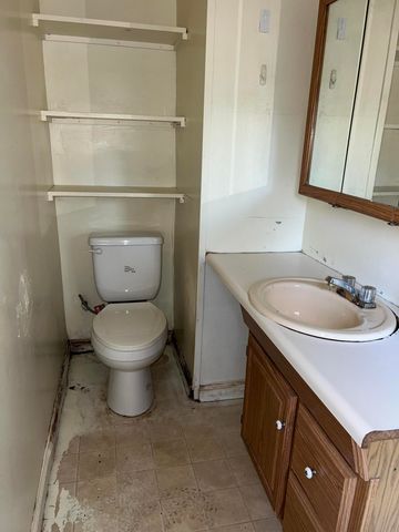 114 River Road, Miranda, CA 95553