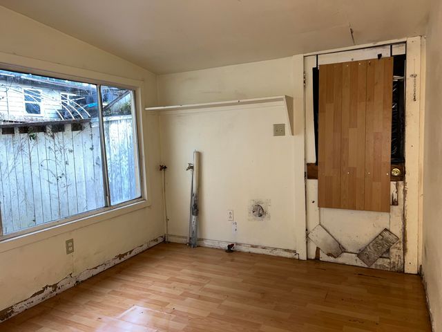 114 River Road, Miranda, CA 95553