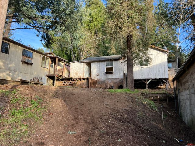 114 River Road, Miranda, CA 95553