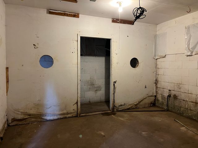 114 River Road, Miranda, CA 95553