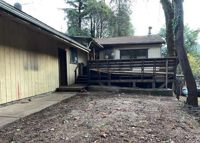 114 River Road, Miranda, CA 95553