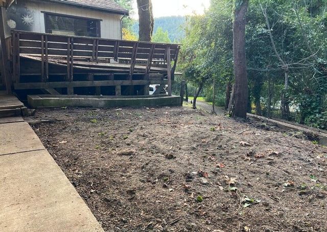 114 River Road, Miranda, CA 95553