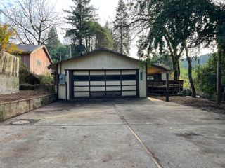 114 River Road, Miranda, CA 95553