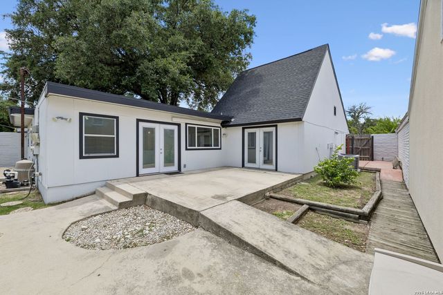 4110 BAY OAKS DR, San Antonio, TX 78240