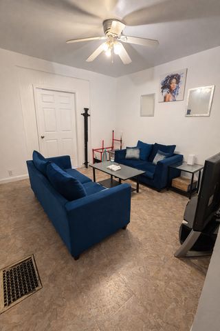 6812 S Wolcott Avenue, Chicago, IL 60636