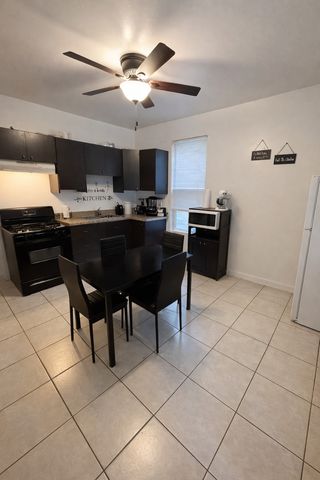 6812 S Wolcott Avenue, Chicago, IL 60636