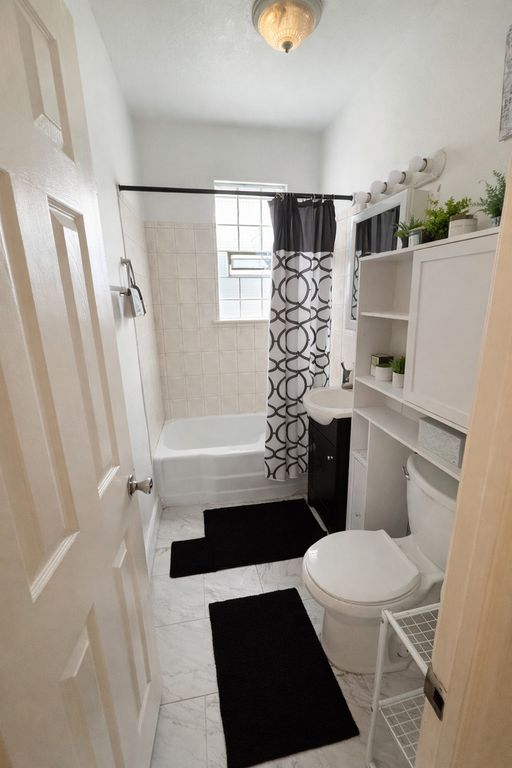 6812 S Wolcott Avenue, Chicago, IL 60636 — photo 4