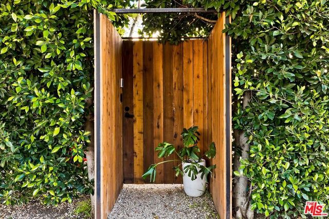 465 N Croft Avenue, Los Angeles, CA 90048