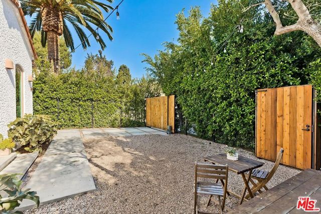 465 N Croft Avenue, Los Angeles, CA 90048