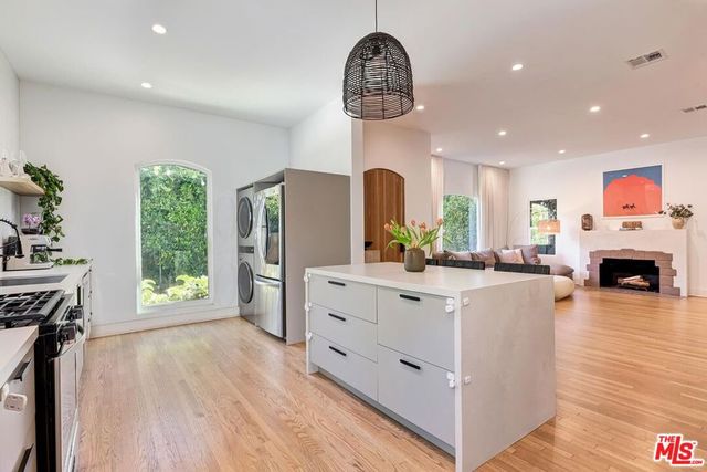 465 N Croft Avenue, Los Angeles, CA 90048