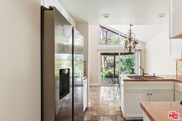 30712 Lakefront Drive, Agoura Hills, CA 91301