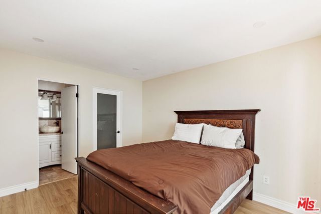 30712 Lakefront Drive, Agoura Hills, CA 91301