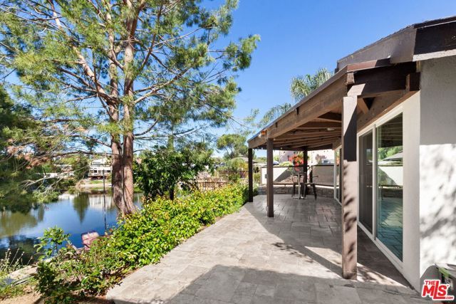 30712 Lakefront Drive, Agoura Hills, CA 91301