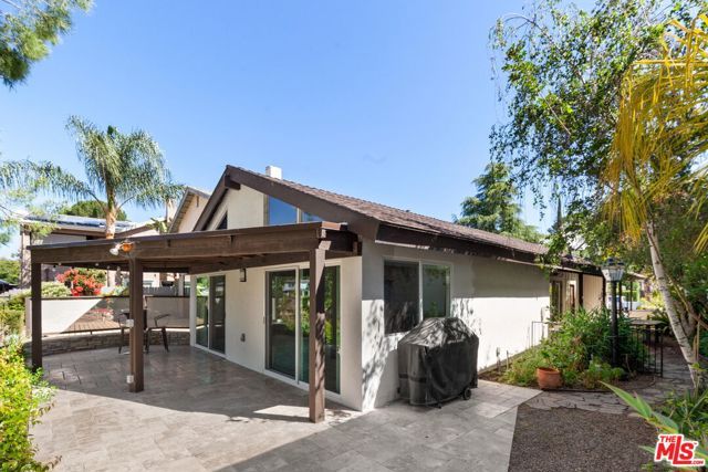 30712 Lakefront Drive, Agoura Hills, CA 91301