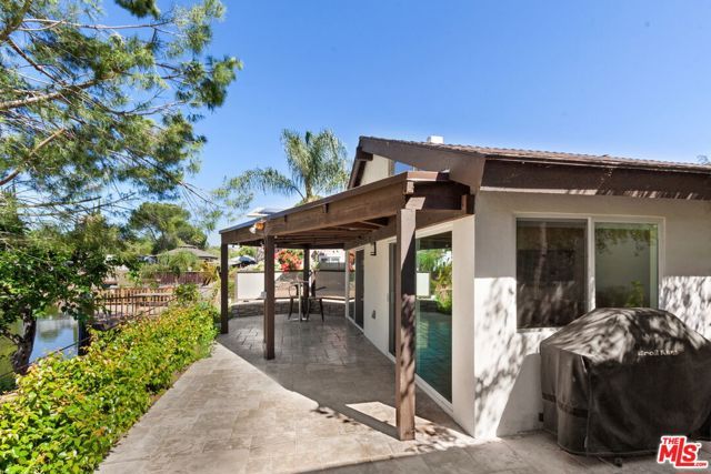 30712 Lakefront Drive, Agoura Hills, CA 91301