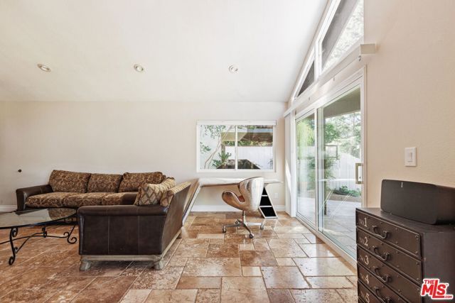 30712 Lakefront Drive, Agoura Hills, CA 91301