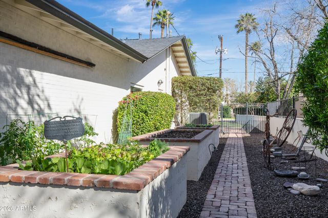 5994 E ORANGE BLOSSOM Lane, Phoenix, AZ 85018