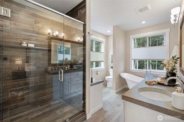 10128 Merlins Lane NW, Bremerton, WA 98312