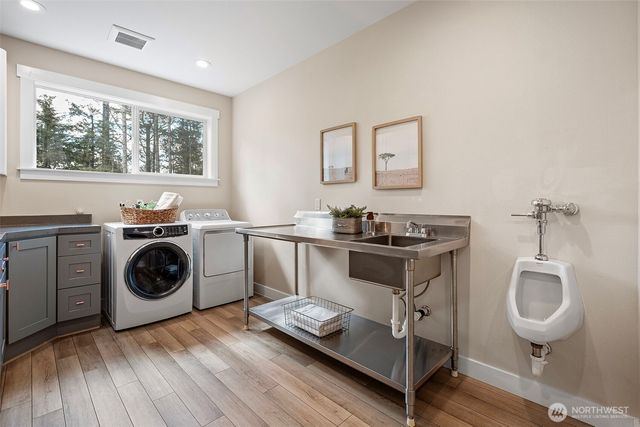 10128 Merlins Lane NW, Bremerton, WA 98312