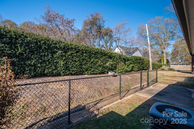 1212 E Franklin Boulevard D, Gastonia, NC 28054