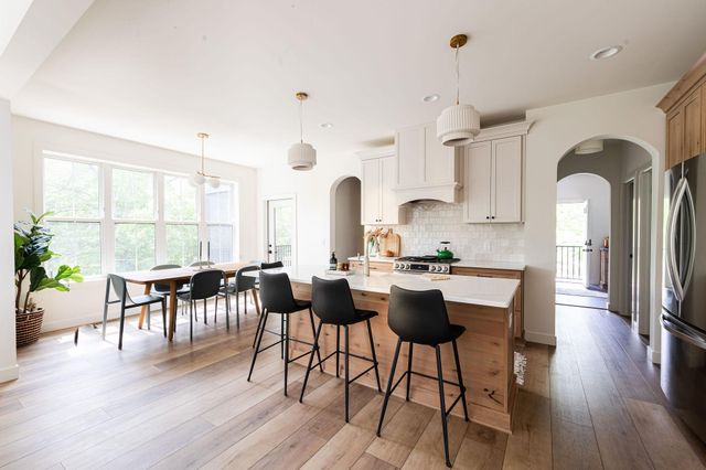 2 Spring Marsh Lane, North Oaks, MN 55127