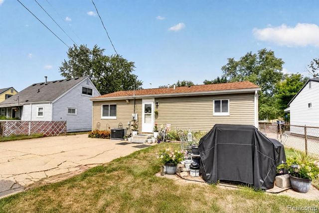 1287 Hunter Avenue, Ypsilanti, MI 48198