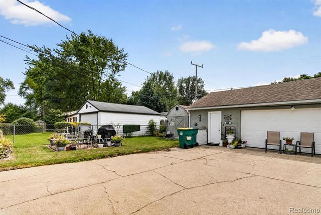 1287 Hunter Avenue, Ypsilanti, MI 48198