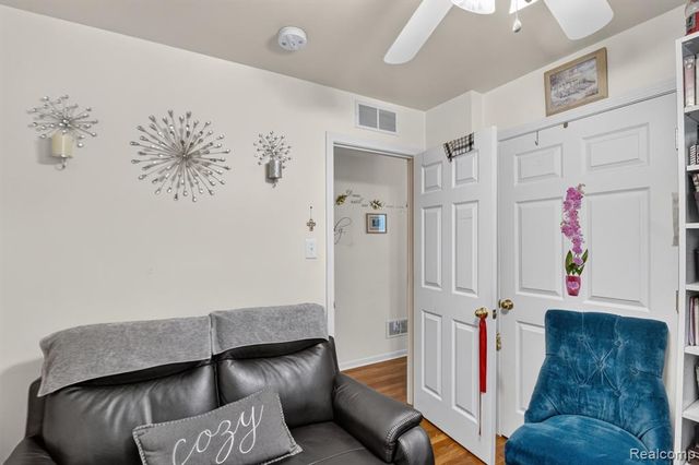 1287 Hunter Avenue, Ypsilanti, MI 48198