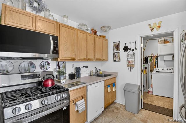 1287 Hunter Avenue, Ypsilanti, MI 48198